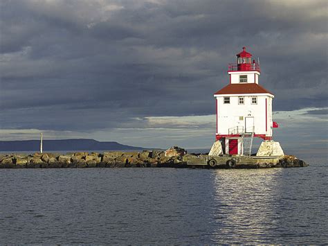 Lighthouse Adventuring on Lake Superior's Canadian North Shore | Northern Wilds Magazine