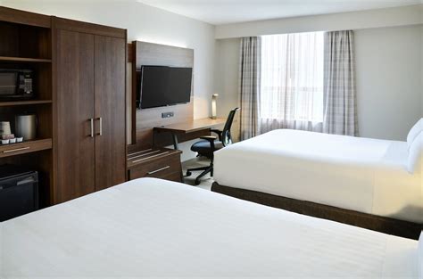 Holiday Inn Express Toronto - Downtown, an IHG Hotel Toronto, Ontario ...