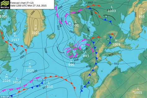 UK summer weather to see two weeks of rain and gales, forecasters say | Daily Mail Online