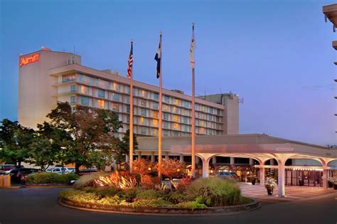 Top 10 Hotels With Airport Shuttle In St. Louis, Missouri - Updated 2024 | Trip101