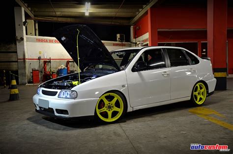 Polo Classic 1997 com motor 1.8 Turbo e tema de Drift | AutoCustom