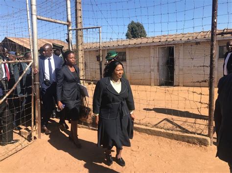 PICS: First Lady Auxillia Mnangagwa Takes Cancer Awareness Campaign To Chikurubi - iHarare News