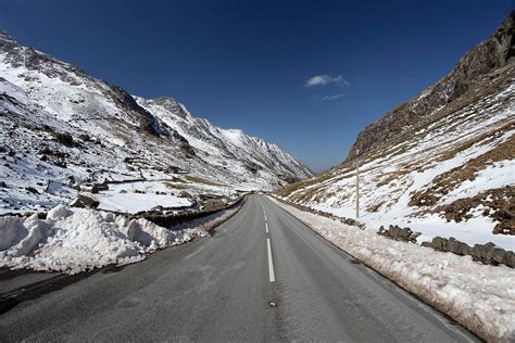 Llanberis Pass Photograph by Ollie Taylor - Fine Art America