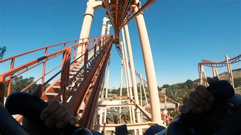 Play a VR video game on this real roller coaster - CNET