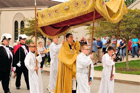 2023 Corpus Christi Eucharistic Procession – Holy Trinity Catholic Church