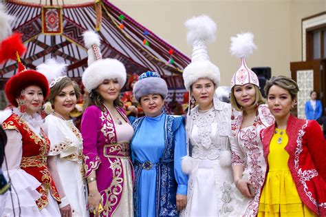 If You Like Fashion, Culture & History, Check Out Traditional Caspian Clothing - Caspian News