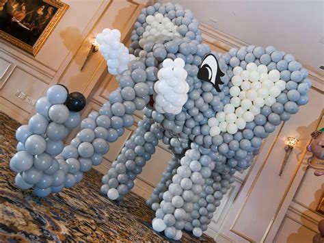 Balloon Sculptures - Balloon Artistry