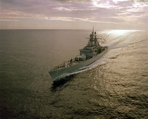 A port bow view of the nuclear-powered guided missile cruiser USS SOUTH CAROLINA (CGN-37 ...