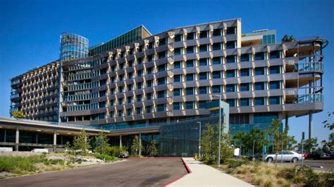 Palomar Health sticks with medical group it helped create despite $82 million loss - The San ...