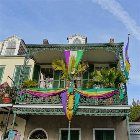 Mardi Gras balcony in French Quarter Mardi Gras Dinner Party, Mardi Gras Food, Mardi Gras ...