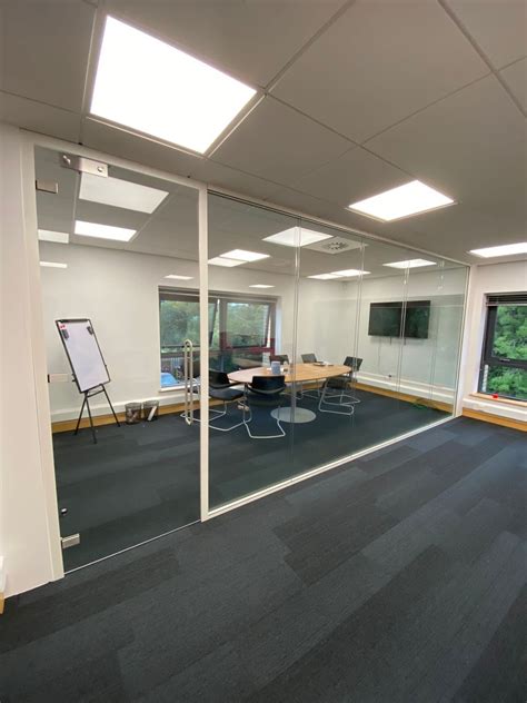 How Partitioning can Reduce Sound in your Office - Cubex Contracts