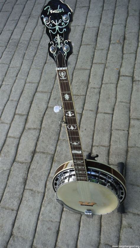 Fender Deluxe 5 string banjo - Used Banjo For Sale at BanjoBuyer.com