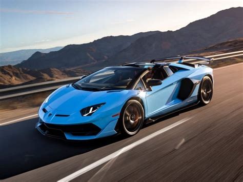 Lamborghini Aventador vs. Bugatti Chiron: Who Wins? | Lamborghini ...