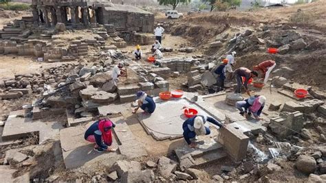 Ancient Temple bases unearthed in Beed's Ambajogai - NewsBharati