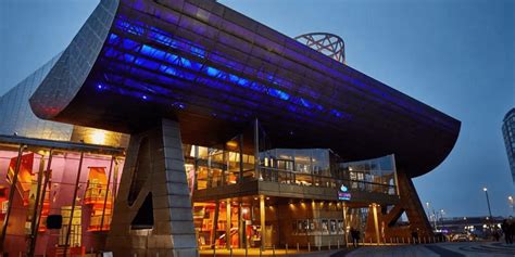 The Lowry — Performing Arts Centre in Salford Quays — Media City UK