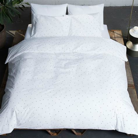 9 Best Bed Sheets to Buy in 2018 - Egyptian Cotton and Silk Sheets - Allure