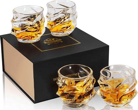 15 Best Whiskey Glasses for Your Bar Cart [Bartender Guide] | ChatterSource