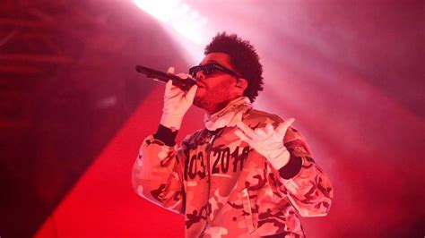 The Weeknd: Pop star changes his name to Abel Tesfaye - BBC Newsround