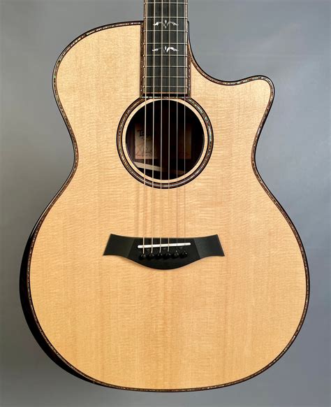 Taylor 914ce V-Class Grand Auditorium Natural acoustic-electric guitar