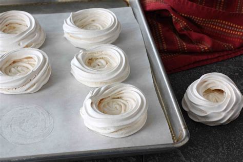 How to: Make Meringue Shells LS | cookincanuck.blogspot.com/… | Flickr