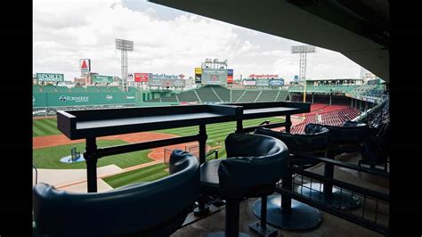 Fenway Park Luxury Boxes: The Best way to enjoy Baseball!