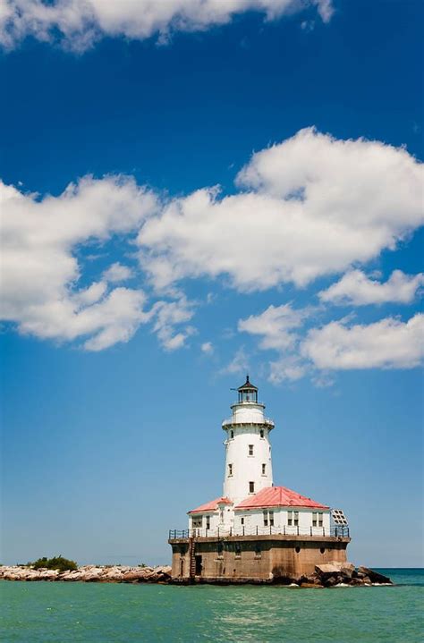 Pin by T.m. Vatrat on Imagens classicas | Lake michigan lighthouses, Beautiful lighthouse ...