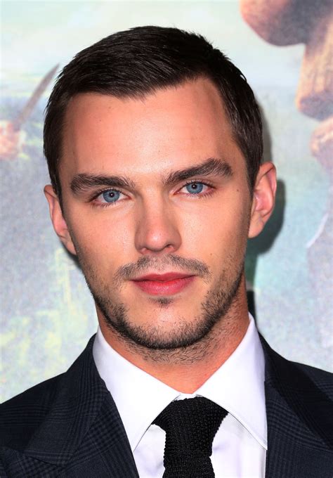 Nicholas Hoult Height, Weight, Age, Biography, Husband & More - World ...