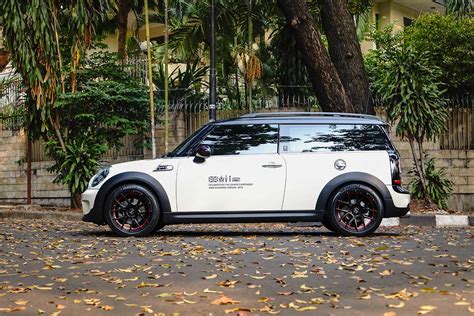 Permaisuri | Enkei Tuning Series SC40 with Mini Cooper Clubman R55