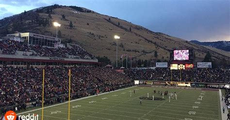 Montana Grizzlies at Washington Grizzly stadium. Missoula,MT : sports