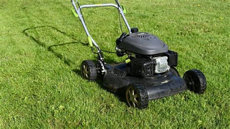 Lawn Mowing Equipment & Maintenance - Surf N Turf Mowing