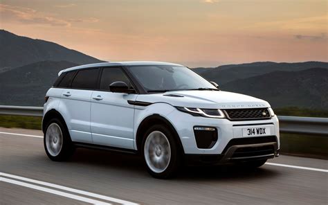 2019 Land Rover Range Rover Evoque photos - 1/3 - The Car Guide