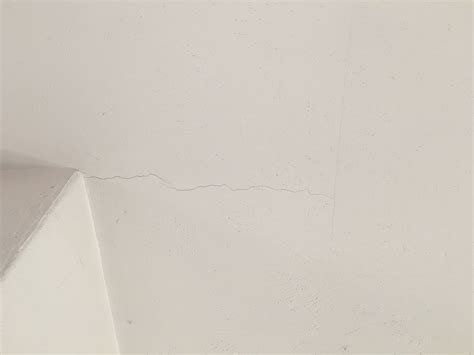 Painting over cracks in ceiling - Home Improvement Stack Exchange