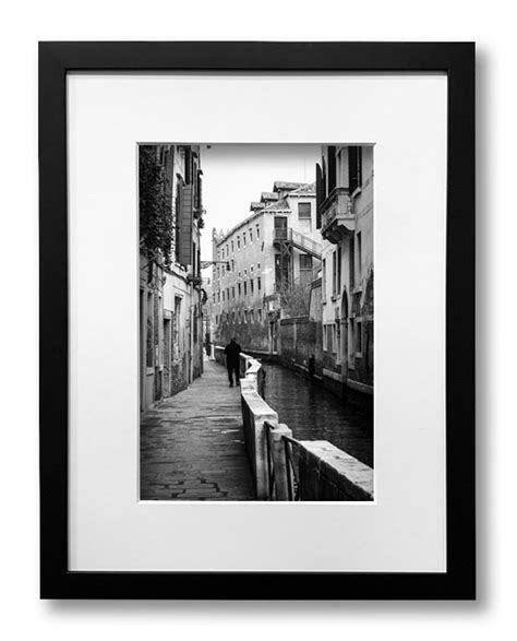 Venice Street Scene III – Eric M. Renard Photography