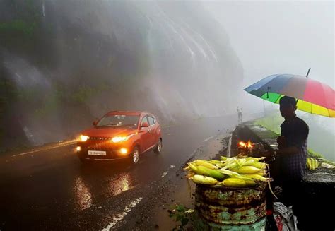 Malshej Ghat- A drive under the waterfalls - The Traveling CA