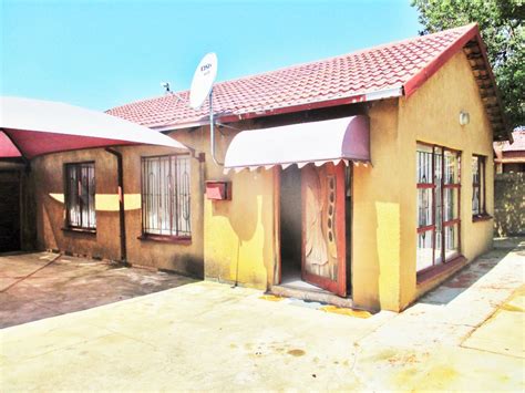 Atteridgeville, Pretoria properties and houses for sale: 1 to 16 of 16 | MyProperty