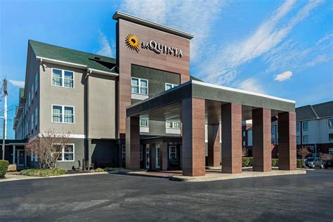 La Quinta Inn & Suites by Wyndham Lebanon | Lebanon, TN Hotels