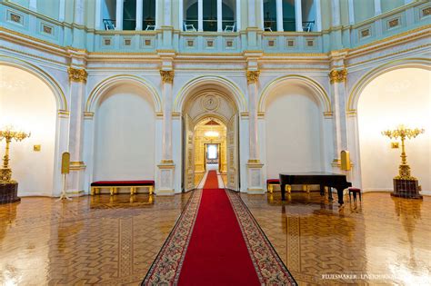 Castles and medievals structures — The Moscow Kremlin (Russian ...