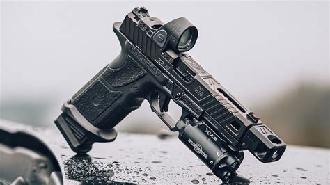 TOP 10 MOST AMAZING HANDGUNS IN THE WORLD | Tac Gear Drop