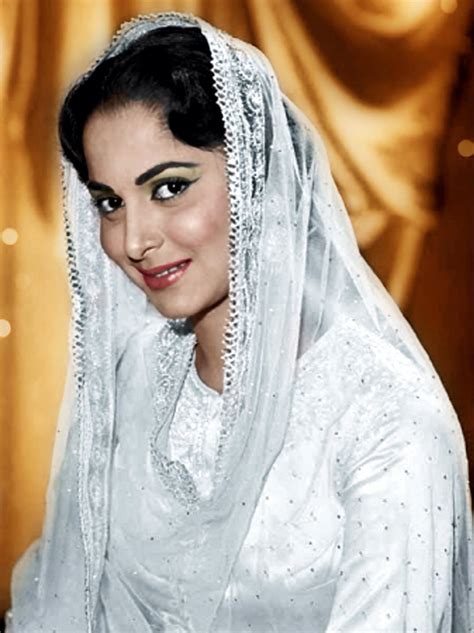 Just 30 Vintage Photos Of Waheeda Rehman That Are An Ode To Her ...