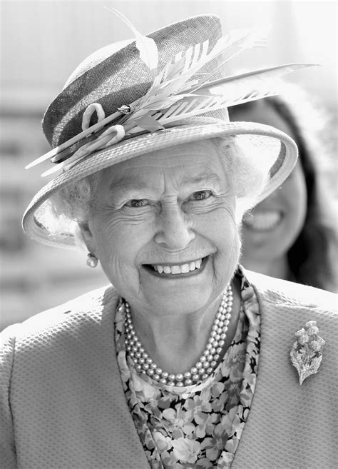 Queen Elizabeth II | The British Royal Family in Black-and-White Photos ...