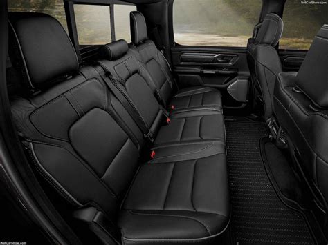 2019-dodge-ram-1500-interior-02 - Handiri Cars