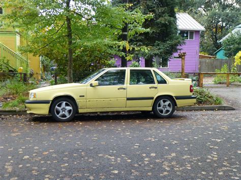 CC Capsule: 1995 Volvo 850 T-5R – A Rare Yellow Bird With A Touch Of Porsche