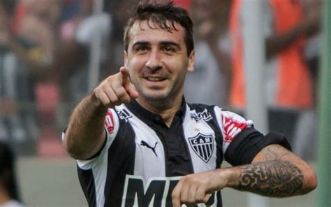 West Ham could make a £12M move for Lucas Pratto