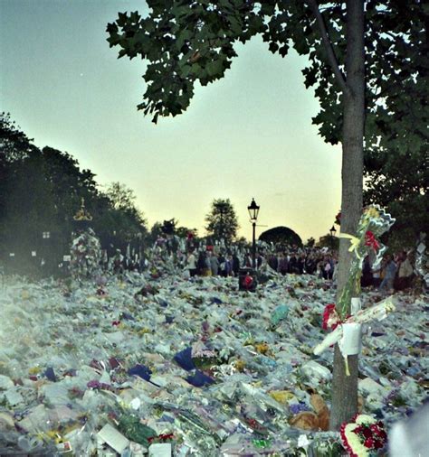 Flowers for Princess Diana's Funeral | These photographs wer… | Flickr