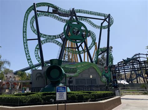 Six Flags Magic Mountain Park Update - April 27th, 2019 - Coaster Kings