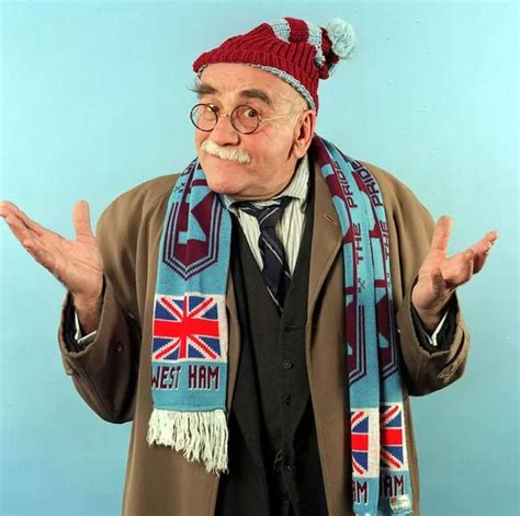 As Alf Garnett actor Warren Mitchell dies aged 89, a look at his incredible career in the ...