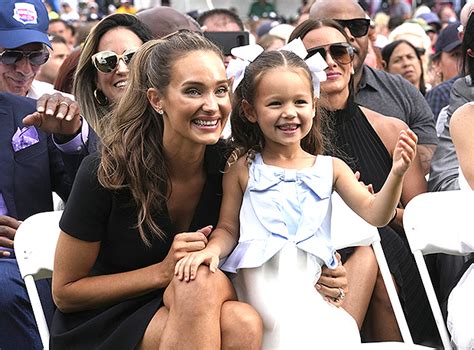 Derek Jeter Gets Manicure From Daughters: Photo – Hollywood Life