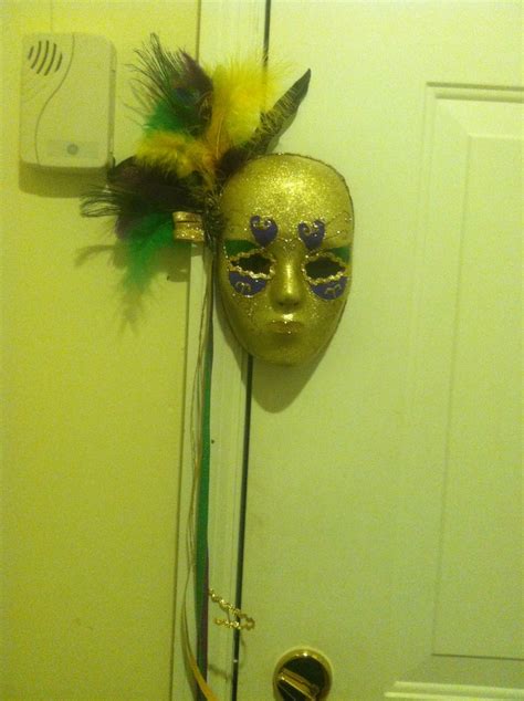 DIY Mardi Gras Mask | Mardi gras mask, Mardi gras, Gras