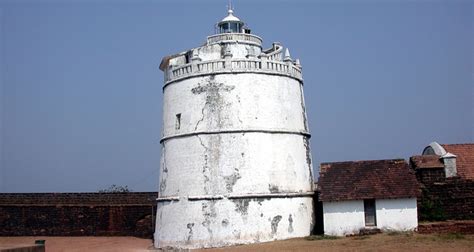 Reis Magos Fort Goa, India (Entry Fee, Timings, History, Built by, Images & Location) - Goa Tourism