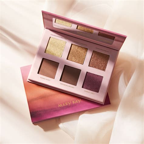 Limited-Edition Warm Hues Eye Shadow Palette | Mary Kay